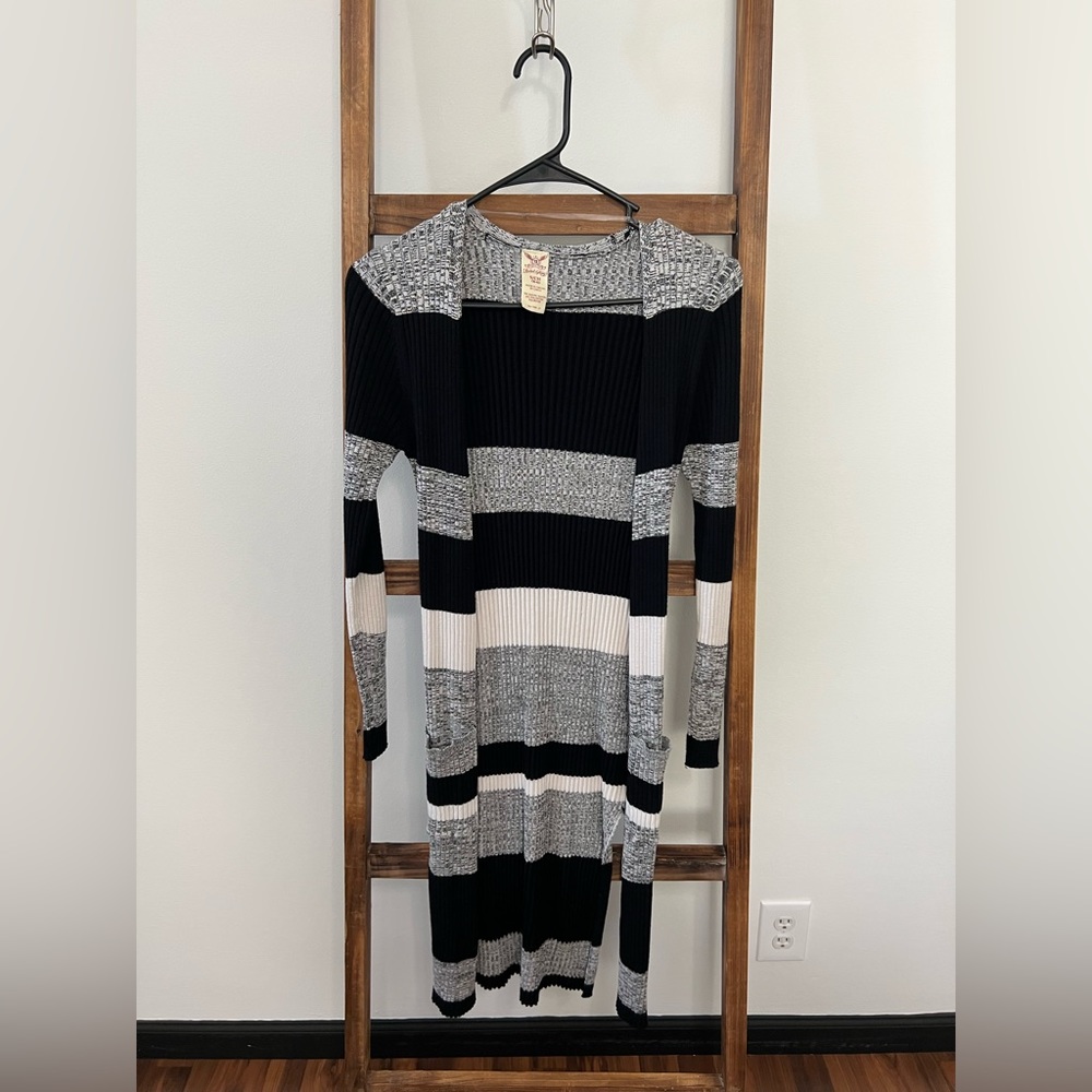Long stripped cardigan